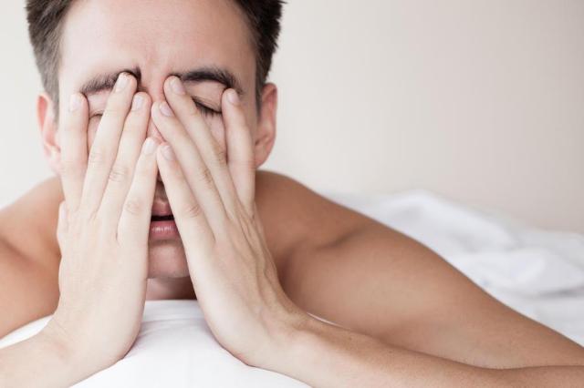 Noites mal dormidas podem deixar você mais sensível à dor Shutterstock/Shutterstock