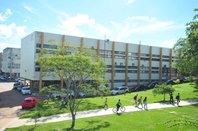 Estudante de Medicina da UFSM que entrou pelas cotas tem vaga suspensa pela Justiça Federal Jean Pimentel/Agencia RBS