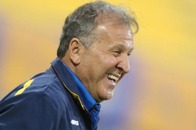 Zico rebate Dunga e afirma: "Seleção não é um balcão de negócios" AFP PHOTO / AL-WATAN DOHA / KARIM JAAFAR/AL-WATAN DOHA