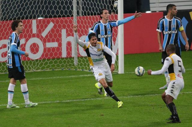 Grêmio é surpreendido pelo Criciúma e sai em desvantagem na Copa do Brasil Diego Vara/Agencia RBS