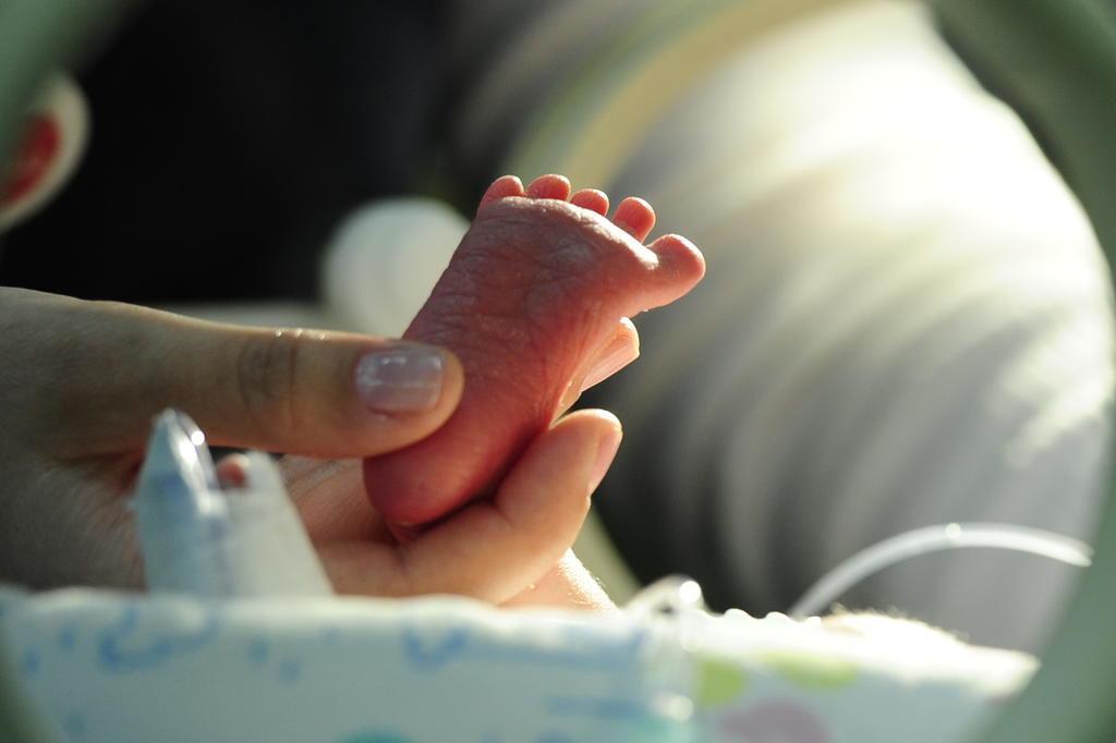 Senado aprova licença-maternidade maior para mães de prematuros