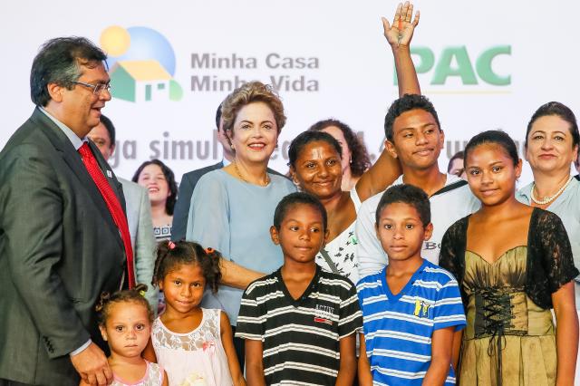 Peo que as pessoas pensem no Brasil e depois nos partidos, diz Dilma Roberto Stuckert Filho/Palcio do Planalto