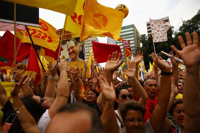 Professores da rede estadual decidem manter greve até dia 11 de setembro Carlos Macedo/Agência RBS