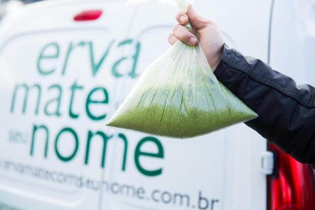 Food truck de erva-mate é novidade em Porto Alegre Omar Freitas/Agencia RBS Food truck de erva-mate é novidade em Porto Alegre Omar Freitas/Agencia RBS