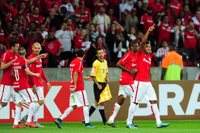 Com gol de Vitinho, Inter vence o Joinville no Beira-Rio Félix Zucco/