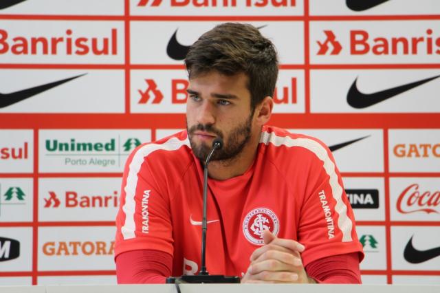 Alisson encara jogo com a Ponte Preta como decisão e fala em "blindar" grupo da pressão Paula Menezes/Agência RBS Alisson encara jogo com a Ponte Preta como decisão e fala em "blindar" grupo da pressão Paula Menezes/Agência RBS