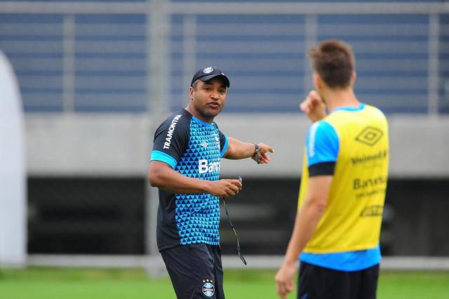 Cacalo: "jogo contra o Flu é mais importante do que o Gre-Nal" Diego Vara/Agencia RBS Cacalo: "jogo contra o Flu é mais importante do que o Gre-Nal" Diego Vara/Agencia RBS
