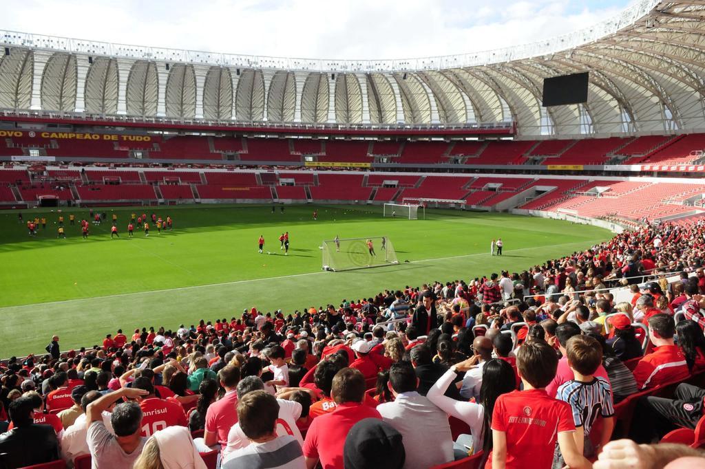 Por apoio da torcida, Inter abrirá treino de sábado no Beira-Rio