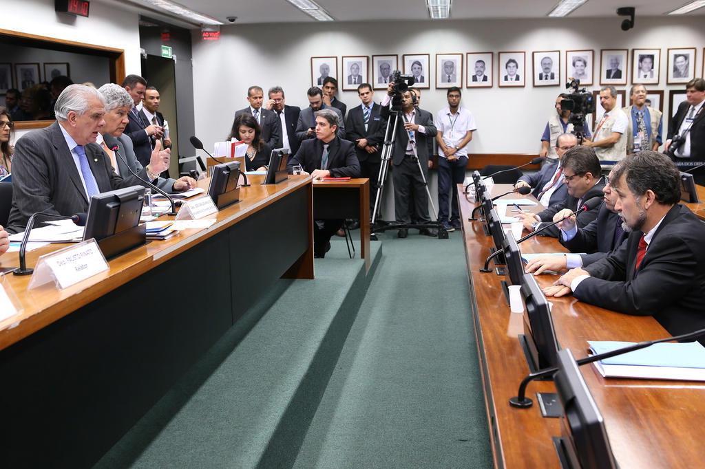 Cúpula do Conselho de Ética prepara ação para afastar Cunha da presidência