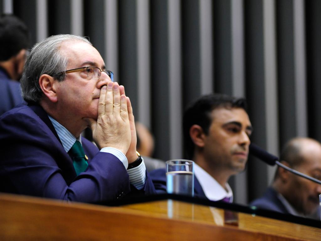 Cunha recorre ao STF para se manter na presidência da Câmara