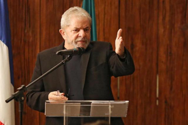 Brasileiros acreditam que Lula é criminoso