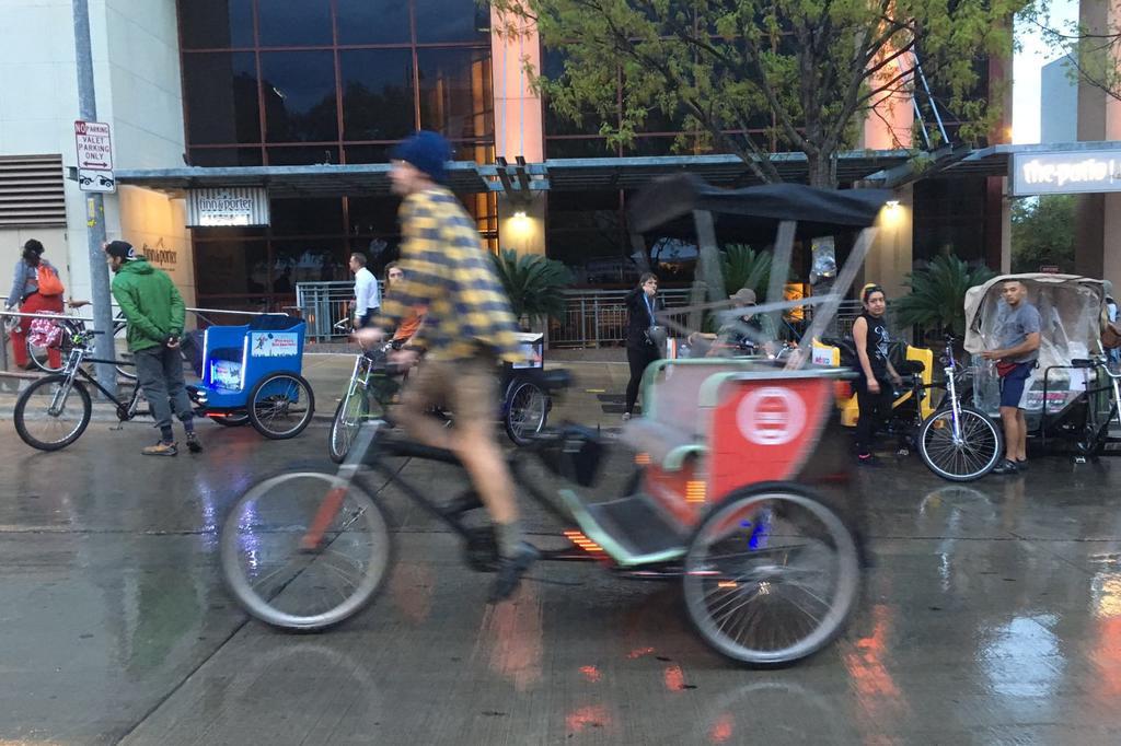 Luciano Potter: pedicabs são alternativa de transporte em Austin Luciano Potter/Agencia RBS