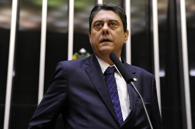 Deputado do PT diz que, se impeachment passar, cenário será de barbárie social Maryanna Oliveir/Fotos Públicas/ Câmara de Deputados Deputado do PT diz que, se impeachment passar, cenário será de barbárie social Maryanna Oliveir/Fotos Públicas/ Câmara de Deputados