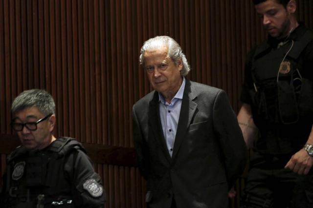 Ex-ministro José Dirceu é condenado a 23 anos de prisão  Heuler Andrey/AFP