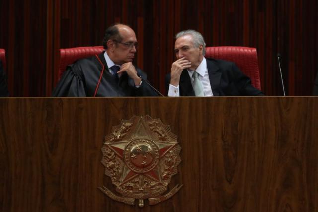 Temer e Gilmar Mendes discutem quadro político em jantar no Jaburu Fabio Rodrigues Pozzebom / Agência Brasil/Agência Brasil