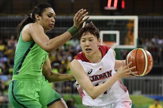 Brasil perde para o Japão e fica em situação difícil no basquete feminino JAVIER SORIANO/AFP