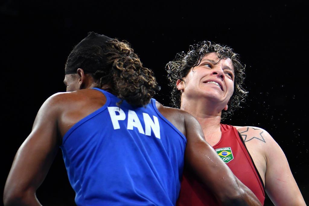 Andreia Bandeira vence na decisão dos juízes e está a uma luta de garantir medalha no boxe
