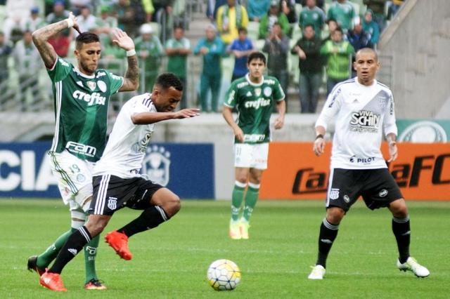 Palmeiras empata com a Ponte Preta e vê rivais se aproximarem Bruno Ulivieri /Raw Image/Lancepress!