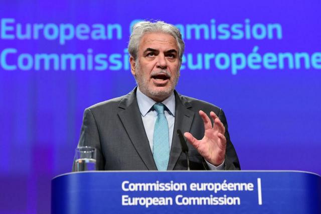 União Europeia ajudará refugiados com cartões pré-pagos EMMANUEL DUNAND/AFP