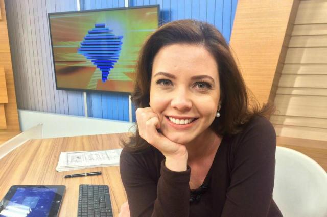 Simone Lazzari revela como faz para estar linda e de bom humor na tevê às  6h e entrega qual é a sua terapia - Entretenimento