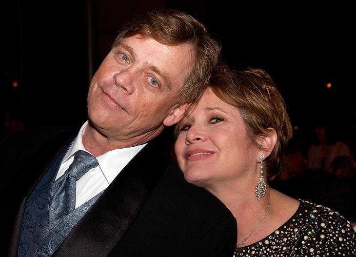 Mark Hamill faz homenagem a sua 'irmã espacial' Carrie Fisher