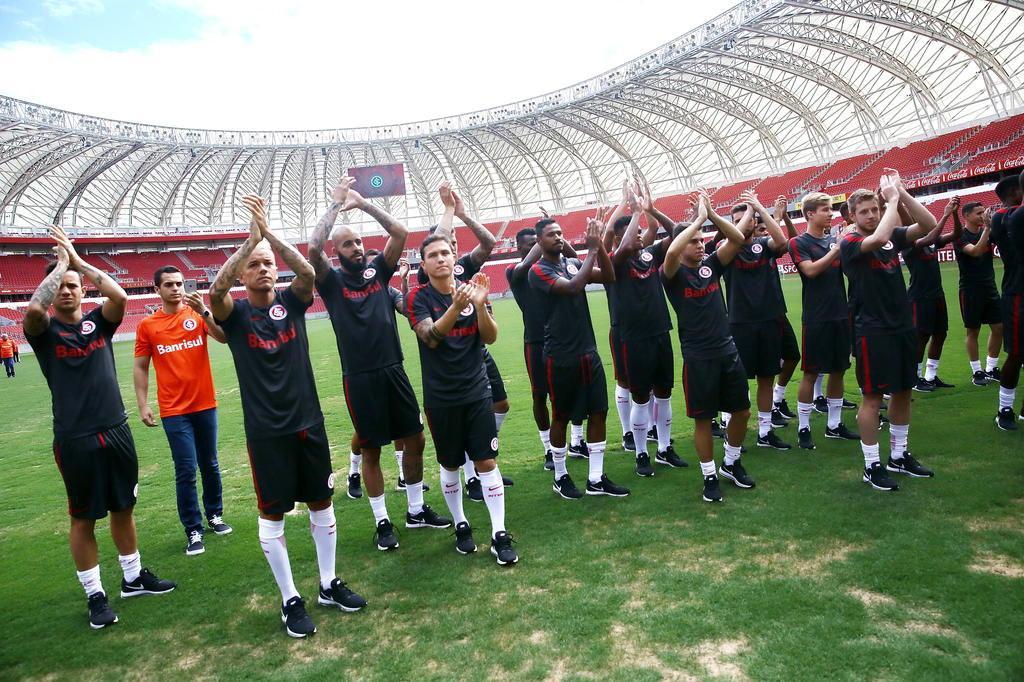 Resultado de imagem para gramado serie b aylon