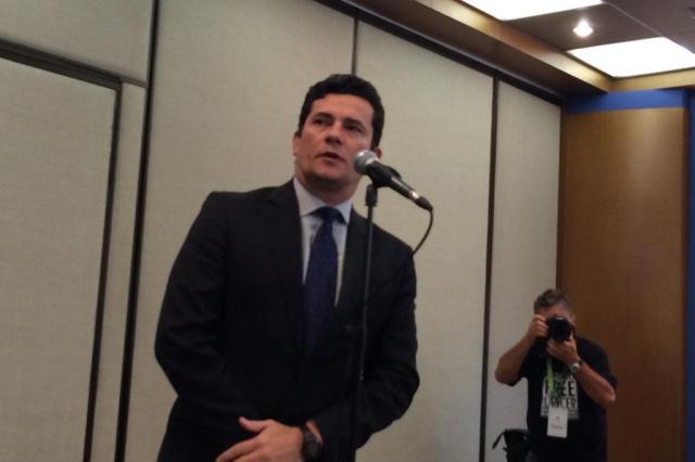 Exibir imagem de origem Resultado de imagem para sergio moro no velorio