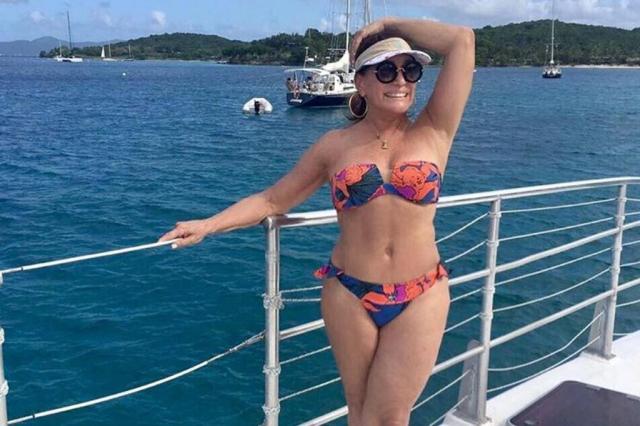 Sexo bem gostoso lesbicas Premium bukkake ebony