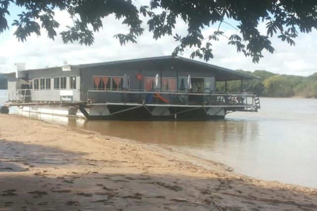 Restaurante flutuante atraca na Zona Sul de Porto Alegre Artesanato Indiano Resumo ~ Restaurante flutuante atraca na Zona Sul de Porto Alegre