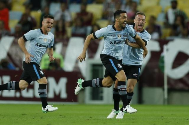 Em noite de golaços, Grêmio vence o Fluminense no Maracanã Alexandre Cassiano/Agência O Globo