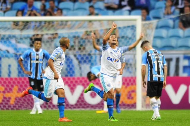 Grêmio perde para o Avaí na Arena e se distancia da liderança do Brasileirão  Félix Zucco/Agencia RBS