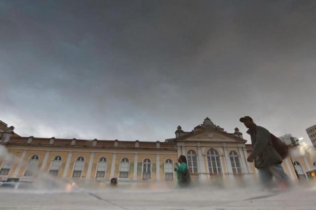 Meteorologistas mantêm alerta de neve para o Rio Grande do Sul nesta segunda-feira André Avila/Agencia RBS Meteorologistas mantêm alerta de neve para o Rio Grande do Sul nesta segunda-feira André Avila/Agencia RBS