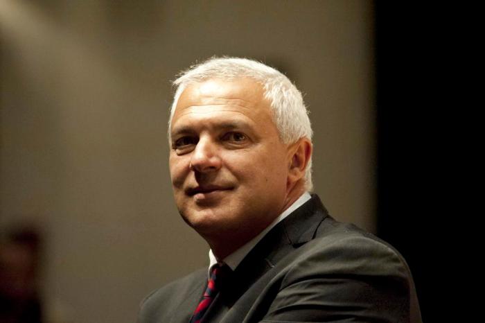 Flávio Dutra. / Zahar,Divulgação Flávio Dutra. / Zahar,Divulgação