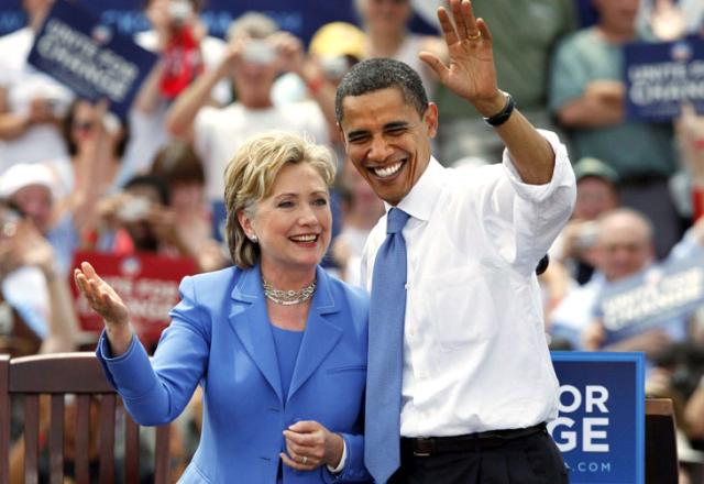 Hillary rejeita "especular" sobre possível nomeação como secretária de Estado Elise Amendola/AP/ Hillary rejeita "especular" sobre possível nomeação como secretária de Estado Elise Amendola/AP/