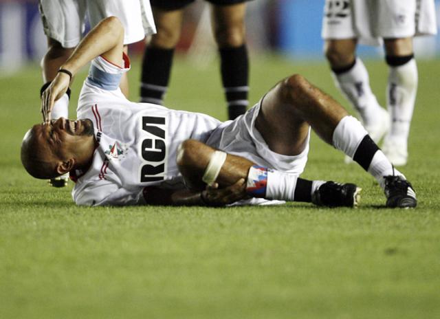 Imprensa argentina destaca violência em semifinal da Sul-Americana Leo La Valle, EFE / Imprensa argentina destaca violência em semifinal da Sul-Americana Leo La Valle, EFE /