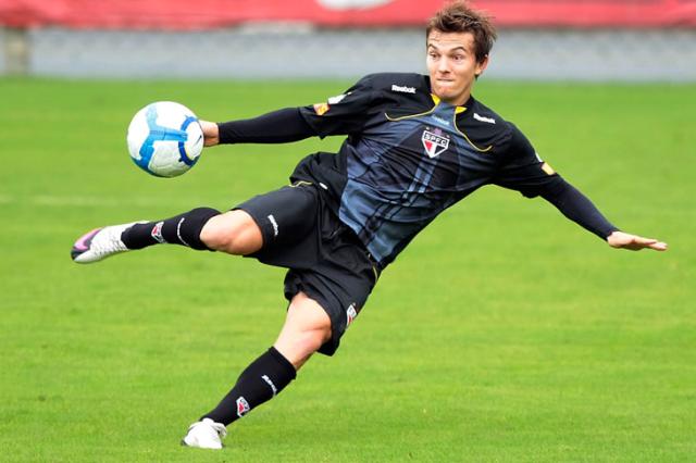Dagoberto fica no São Paulo, garante representante do atleta Gaspar Nóbrega, VIPCOMM/ Dagoberto fica no São Paulo, garante representante do atleta Gaspar Nóbrega, VIPCOMM/
