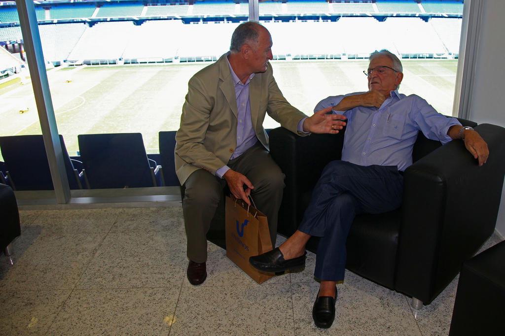 Colunista de ZH comenta contratação de Felipão pelo Grêmio: o impacto é de uma bomba atômica