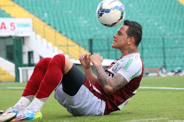 Giovanni Augusto volta e Figueirense tem apenas uma mudança contra o Grêmio