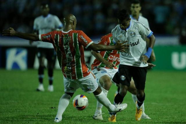 Diogo Olivier: Felipão resetou o Grêmio com três volantes