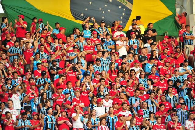 Roger Lerina: eu vejo azul e vermelho