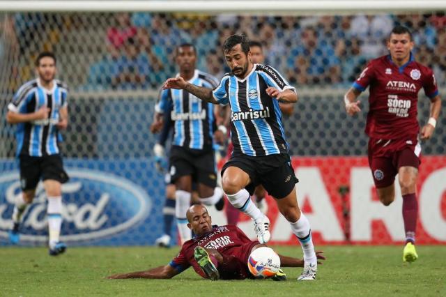 Wianey Carlet: Douglas é imprescindível ao Grêmio