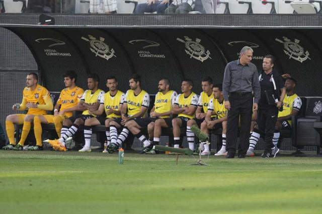 Estilo de jogo do Grêmio ganha elogios no Corinthians