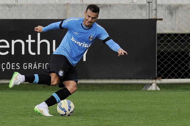 Esperança de gols, Bobô é alternativa para Roger no Gre-Nal