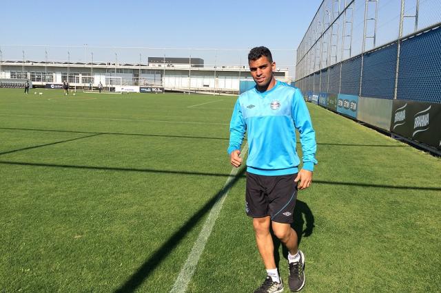 Em recuperação, Maicon será reavaliado para a partida contra o Fluminense