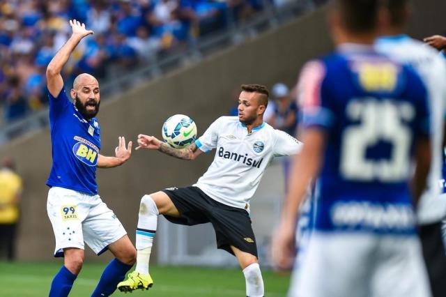 Luiz Zini Pires: Quando mais precisa dos três pontos, o Grêmio falha