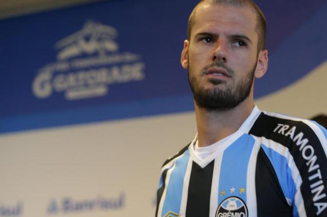 Argel reafirma desejo de contar com  Fred no Vitória