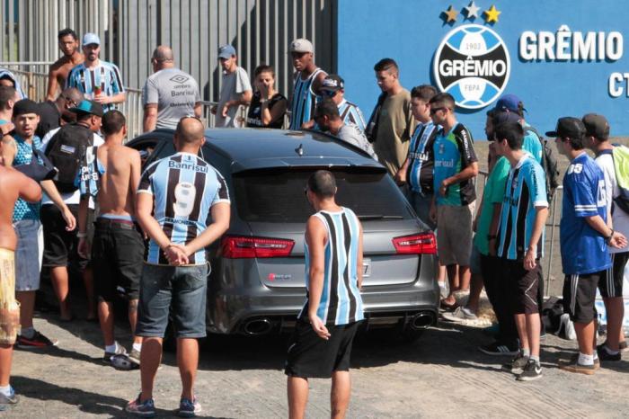 carros dos jogadores do grêmio 💸🤑 #gremio #brasileirao