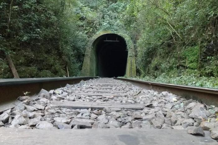 Pista Para Carrinhos Grande Cidade Viaduto Trilhos