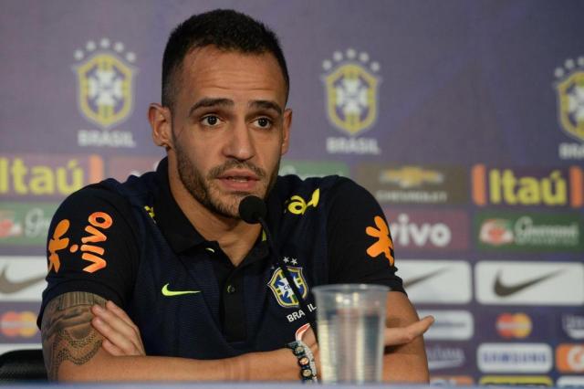 Renato Augusto acusa irmã de Léo Moura de estelionato e furto em festa