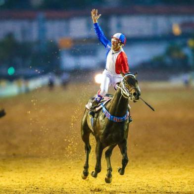 RELEMBRE: Bagé in Concert desbanca favorito e vence GP Bento Gonçalves em 2016